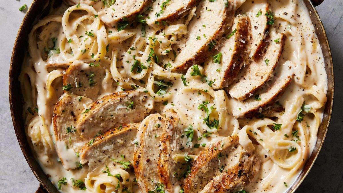 The Best Chicken Alfredo Recipe - FP Foodie Blog